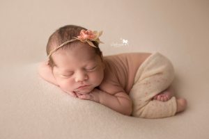 Lee más sobre el artículo Newborn – Sesion Recien Nacido Julia